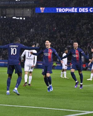 Lee Kang-in Instagram - Quelle meilleure façon de commencer 2024 ✨🏆