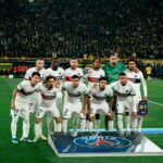 Lee Kang-in Instagram - Cela ne s’arrête pas, nous continuons d‘avancer. Allez Paris 🔴🔵✨