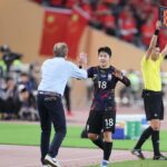 Lee Kang-in Instagram - 2023년 축구대표팀 경기들이 모두 끝났네요. 팬분들의 응원덕분에 서울에서 그리고 멀리 중국에서도 저희가 좋은 성적을 낼수 있었어요 🙌 특히 큰 시험을 치르고 경기장에 저희를 보러 찾아와주신 수험생 분들 모두 저희를 보고 조금이라도 힘을 받으셨다면 좋겠습니다! 2024년에도 여러분에게 큰힘이 되어드릴수 있는 모습으로 돌아올수 있도록 노력할게요! 여러분들도 올 한해 끝까지 화이팅!♥️👍
