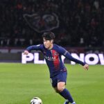 Lee Kang-in Instagram - J’espère que beaucoup d‘autres viendront! ⚽️ merci à mon équipe et à nos incroyables fans 🔴🔵