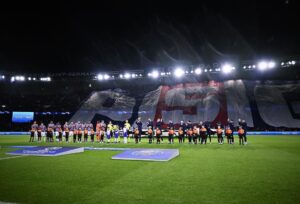 Lee Kang-in Instagram - Une nuit magique à Paris!
Allons-y ensemble pour plus, Allez Paris!❤️💙
