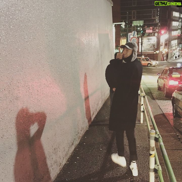 Lee Kwang-soo Instagram - #브이 #V