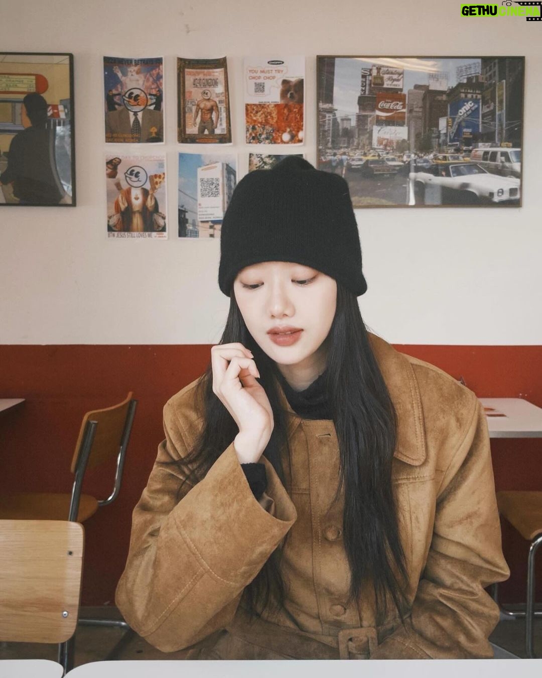 Lee Na-eun Instagram - 몸도 마음도 따뜻한 설명절보내세요 🤎