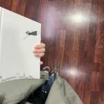Lee Na-eun Instagram - 조금 따뜻한 주말을 보내는 법 🎸📚☕️🎵