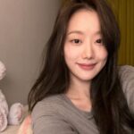 Lee Na-eun Instagram - 🩶🥨🪽