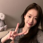 Lee Na-eun Instagram - 🩶🥨🪽