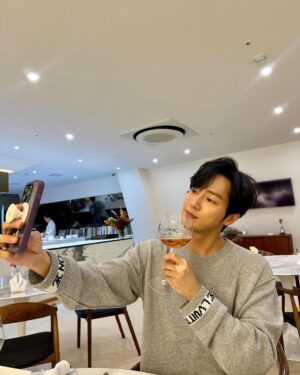 Lee Sang-yeob Instagram - 