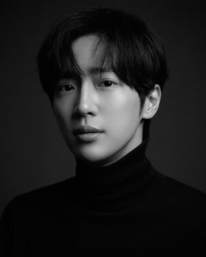 Lee Sang-yeob Instagram - 😎