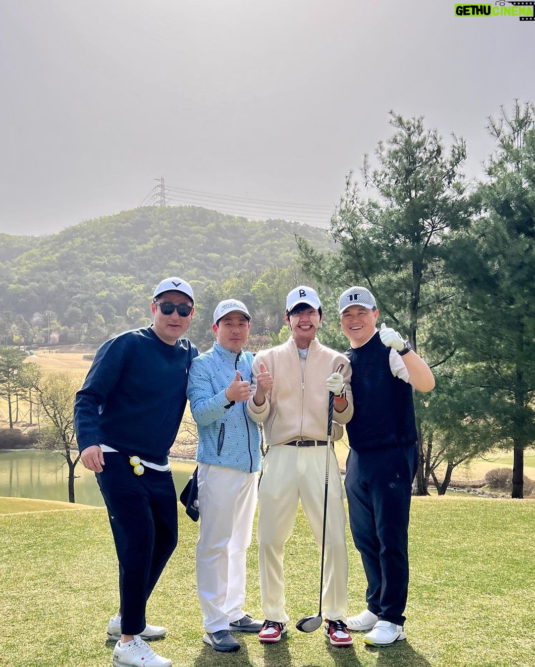 Lee Sang-yeob Instagram - #골린이 #순정복서 스마트KU CC