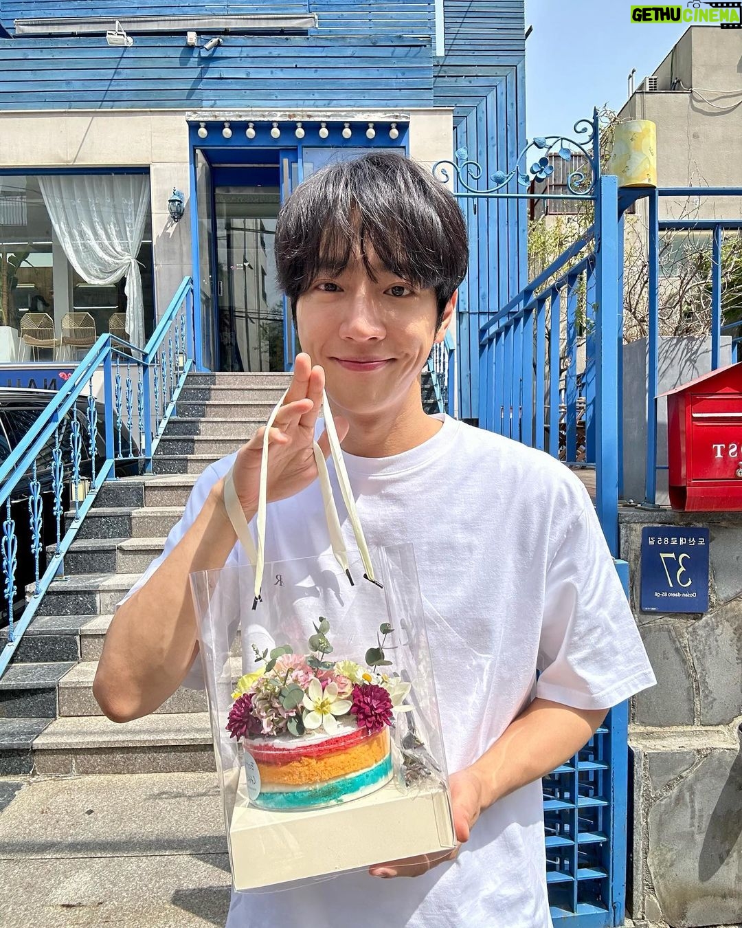 Lee Sang-yeob Instagram - 6개월간의 #순정복서 촬영 끝... 나와 한 팀이 되어 챙겨주고 늘 배려해주었던 태영팀 리더 울 승준실장님, eyou수철원장님 주솔이, 스타일랩 최진영 실장님 최서희 실장님 정예송, eyou현경쌤 김지아.. 늘 아침 첫씬부터 마지막씬까지.. 쉬는 날 없이 촬영 진행할때도 지친 기색없이 오히려 날 더 다독여준 가족같은 팀이었어요. 덕분에 잘 마친거 같아요..고맙습니다 다들 정말 너무 고마웠습니다💕