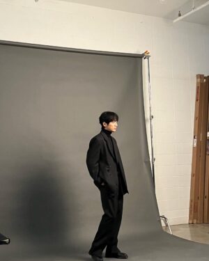 Lee Sang-yeob Instagram - 나 오늘 다 올려.
네이버 포스트에 더 많아요.