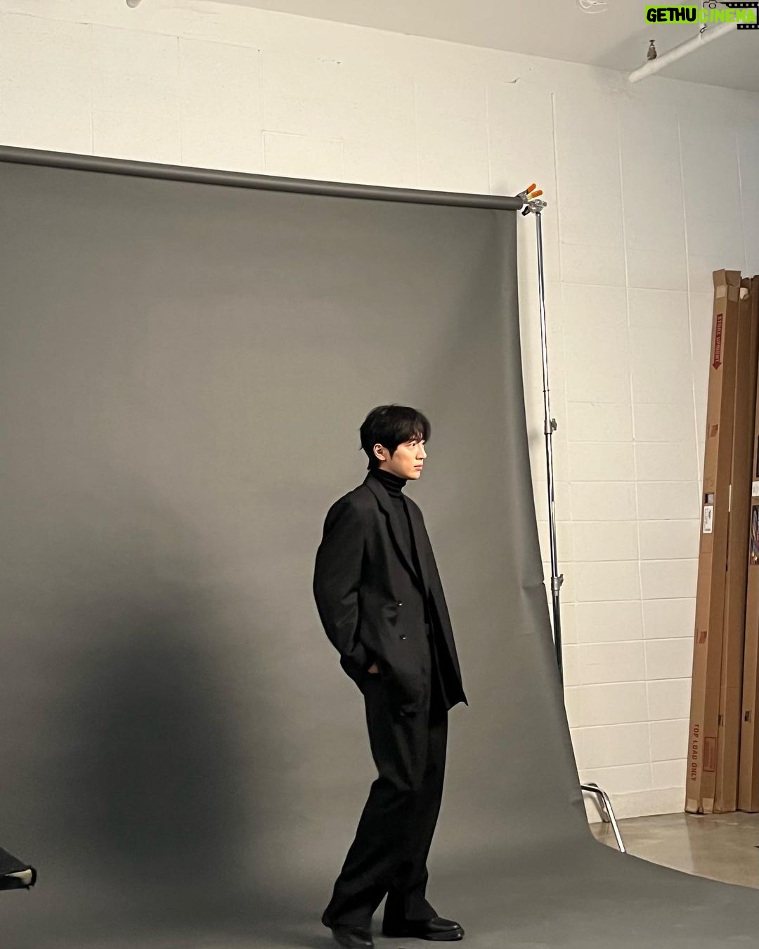 Lee Sang-yeob - 85.5K Likes - 나 오늘 다 올려.
네이버 포스트에 더 많아요.