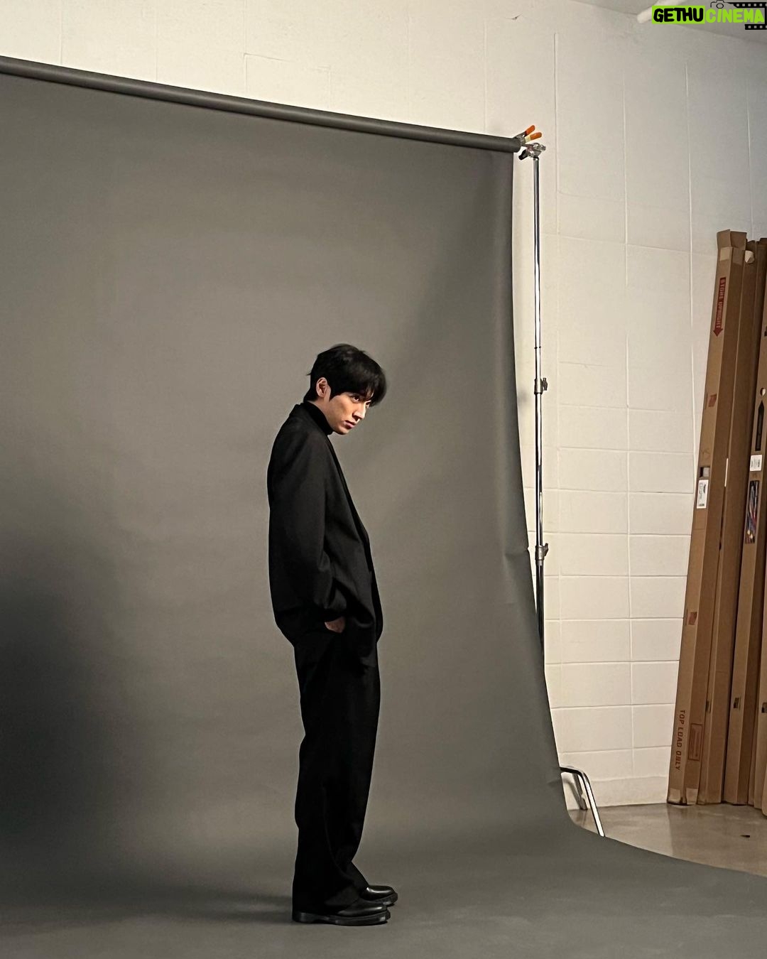 Lee Sang-yeob - 85.5K Likes - 나 오늘 다 올려.
네이버 포스트에 더 많아요.