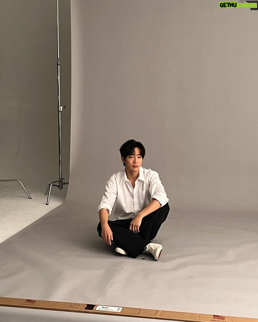 Lee Sang-yeob - 85.5K Likes - 나 오늘 다 올려.
네이버 포스트에 더 많아요.