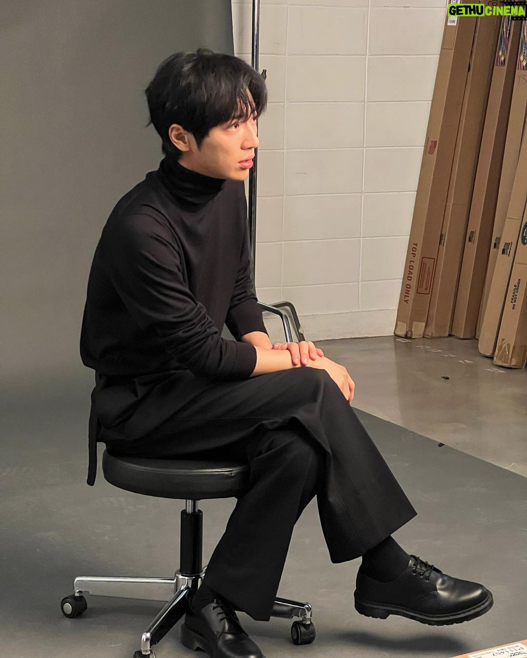 Lee Sang-yeob - 85.5K Likes - 나 오늘 다 올려.
네이버 포스트에 더 많아요.