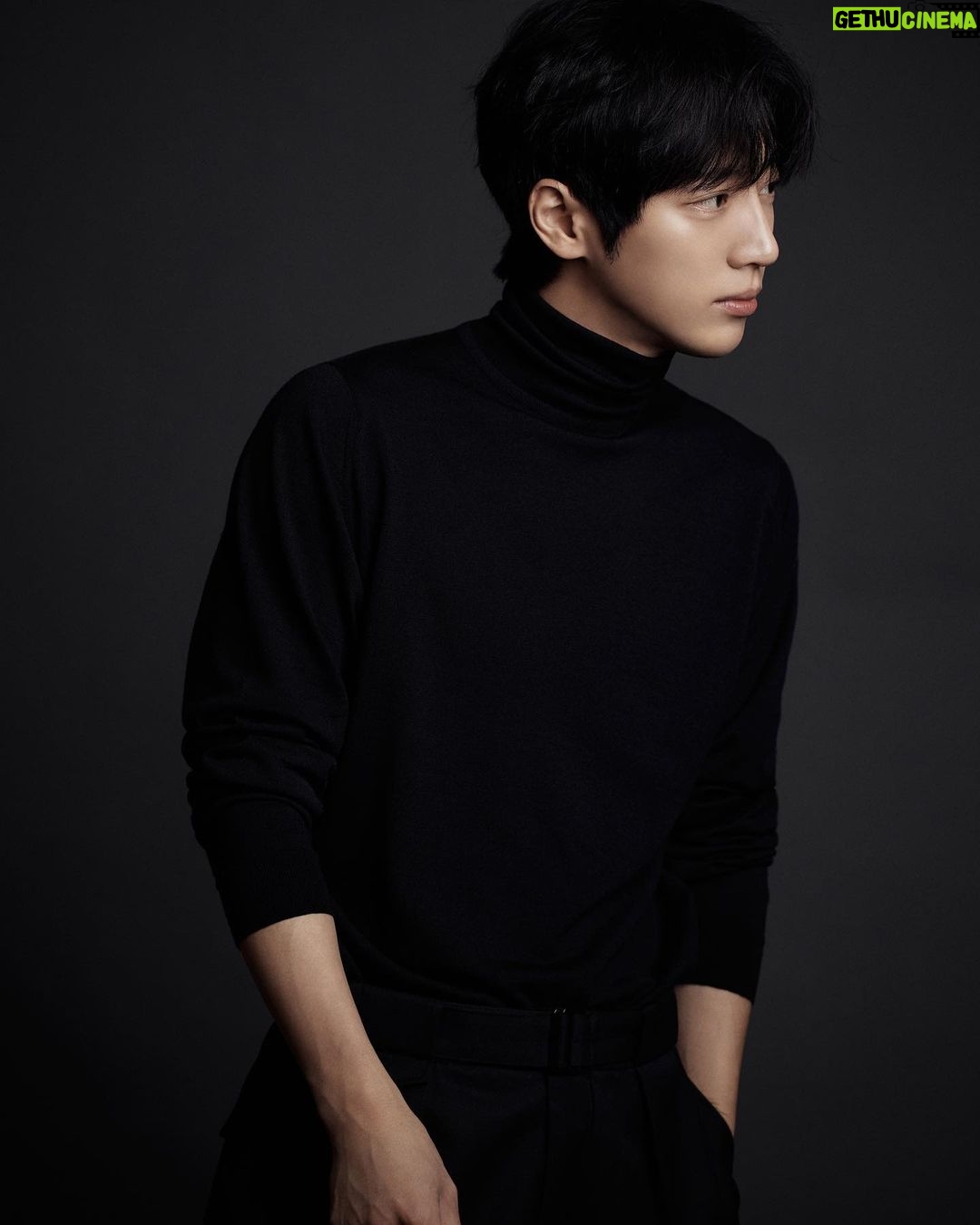 Lee Sang-yeob - 211K Likes - 뽀샵 감사합니다👍