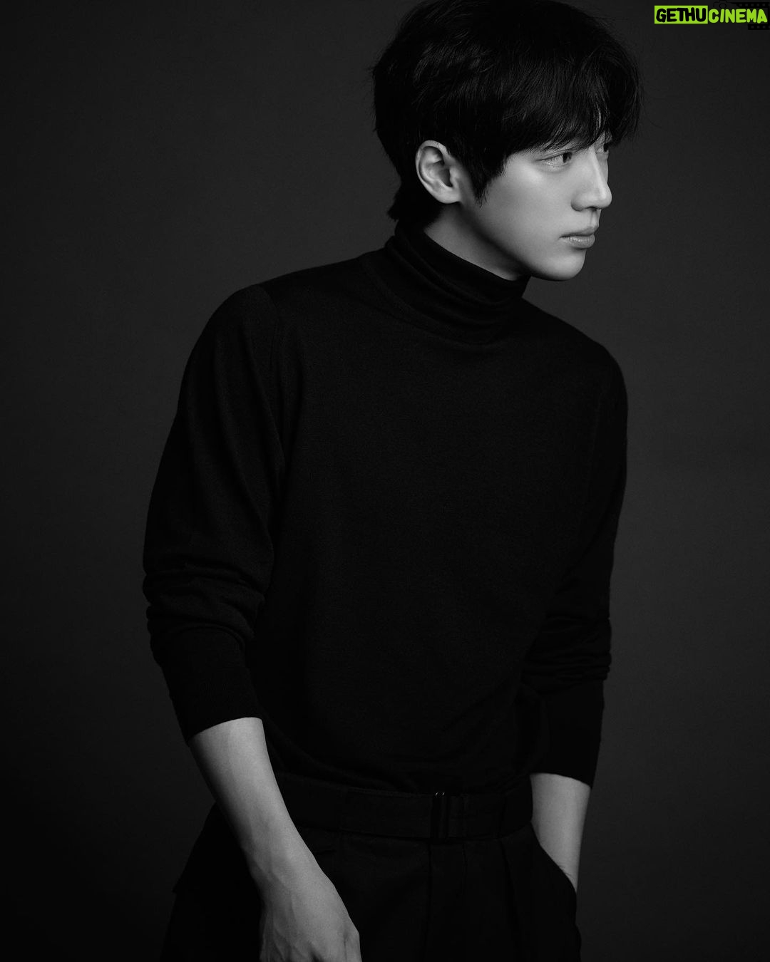Lee Sang-yeob - 211K Likes - 뽀샵 감사합니다👍