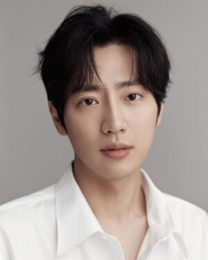 Lee Sang-yeob Instagram - 뽀샵 감사합니다👍