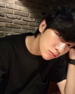 Lee Sang-yeob Instagram - 