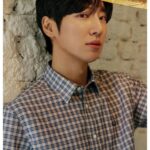 Lee Sang-yeob Instagram - 라이프로그와 함께 봄을 기다리며 아레나 화보😎📸 fashion editor 이다솔 photography 장기평 stylist 최진영 최서희 정예송 hair 김수철 주솔이 make-up 김현경 김지아 _ #LIFELOG #라이프로그 #23SS #아레나코리아 #ARENAKOREA