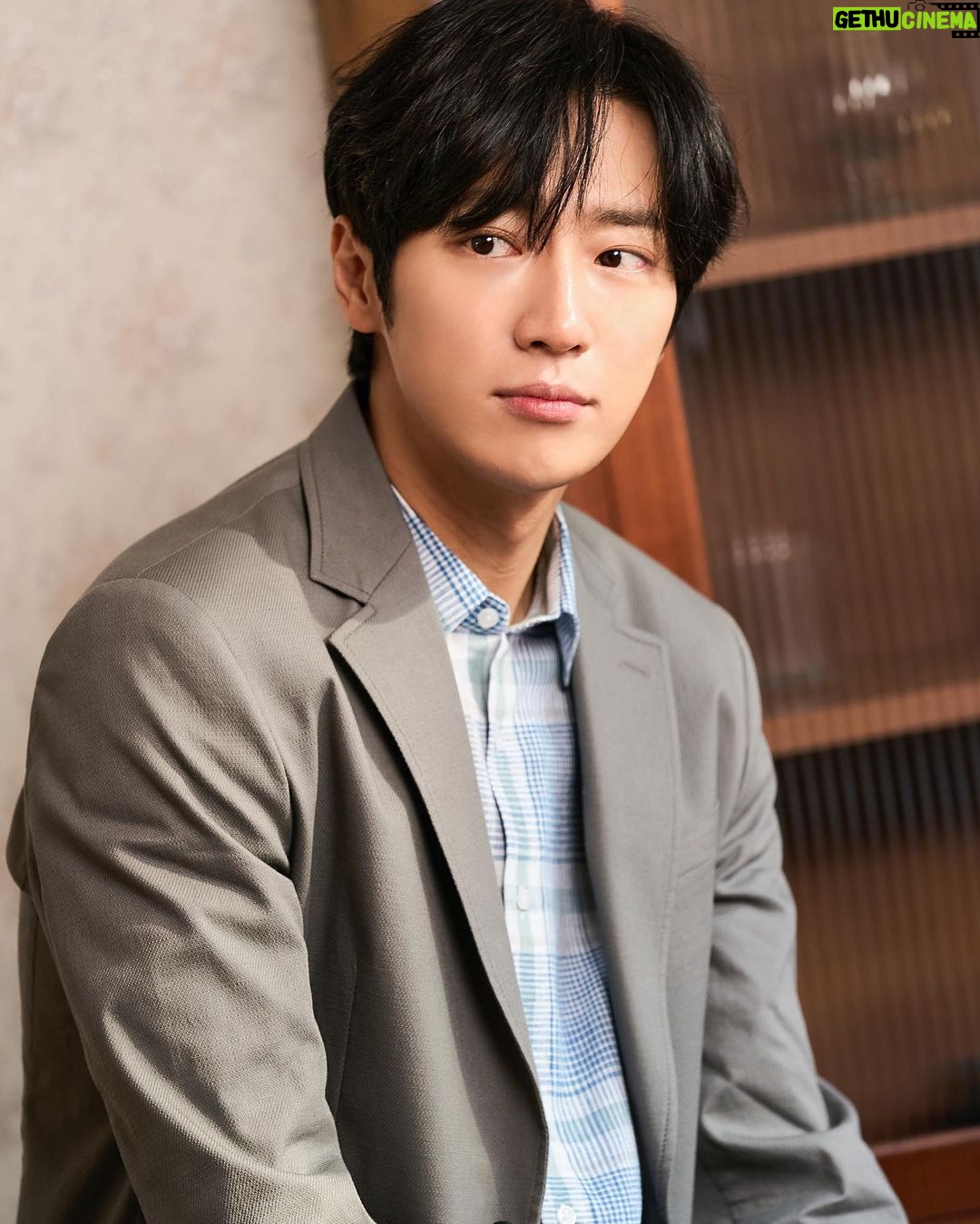 Lee Sang-yeob - 98.5K Likes - 어서 와 봄아 #라이프로그 #lifelog #23SS @lifelog_official_