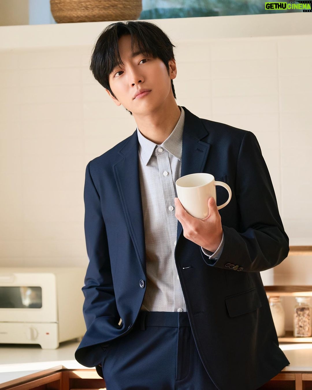 Lee Sang-yeob - 98.5K Likes - 어서 와 봄아 #라이프로그 #lifelog #23SS @lifelog_official_
