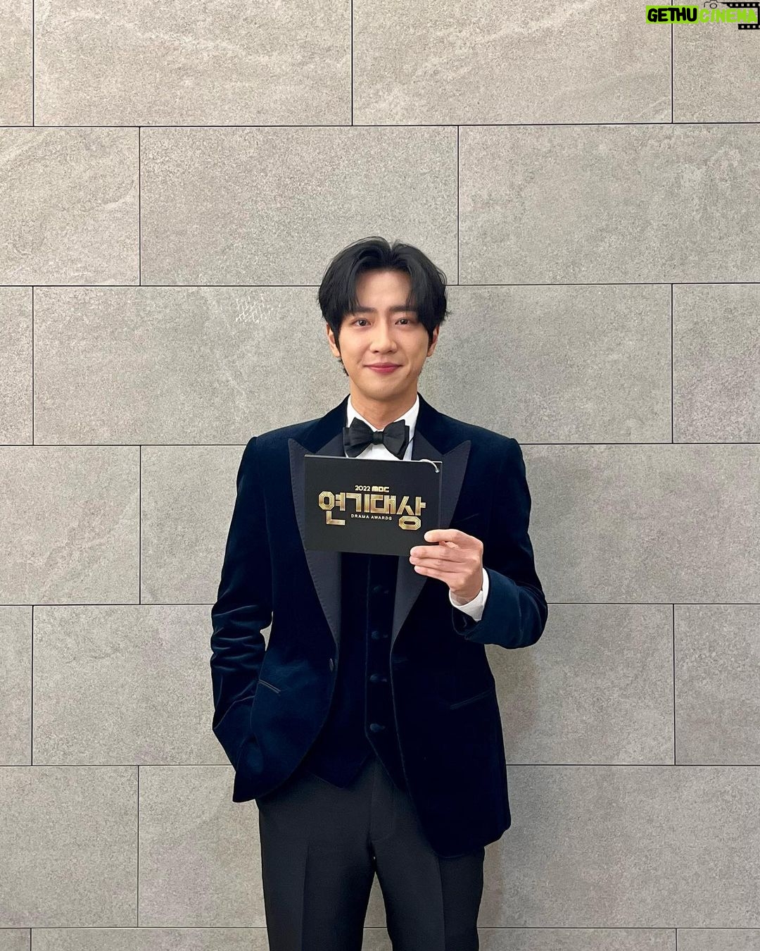 Lee Sang-yeob Instagram - MBC연기대상 상암MBC 신사옥