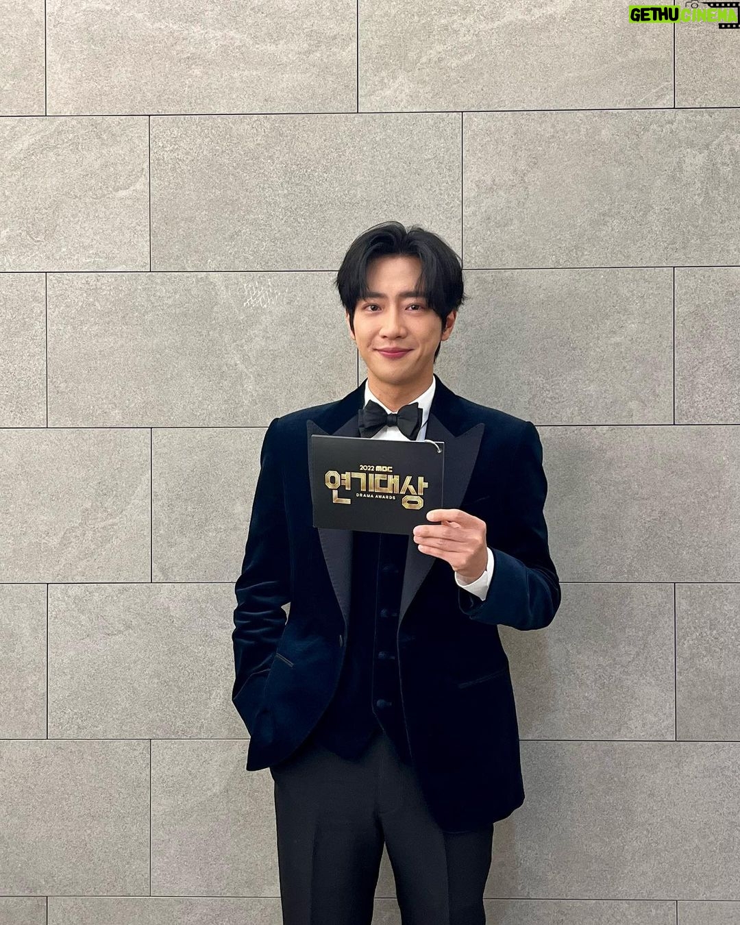 Lee Sang-yeob Instagram - MBC연기대상 상암MBC 신사옥