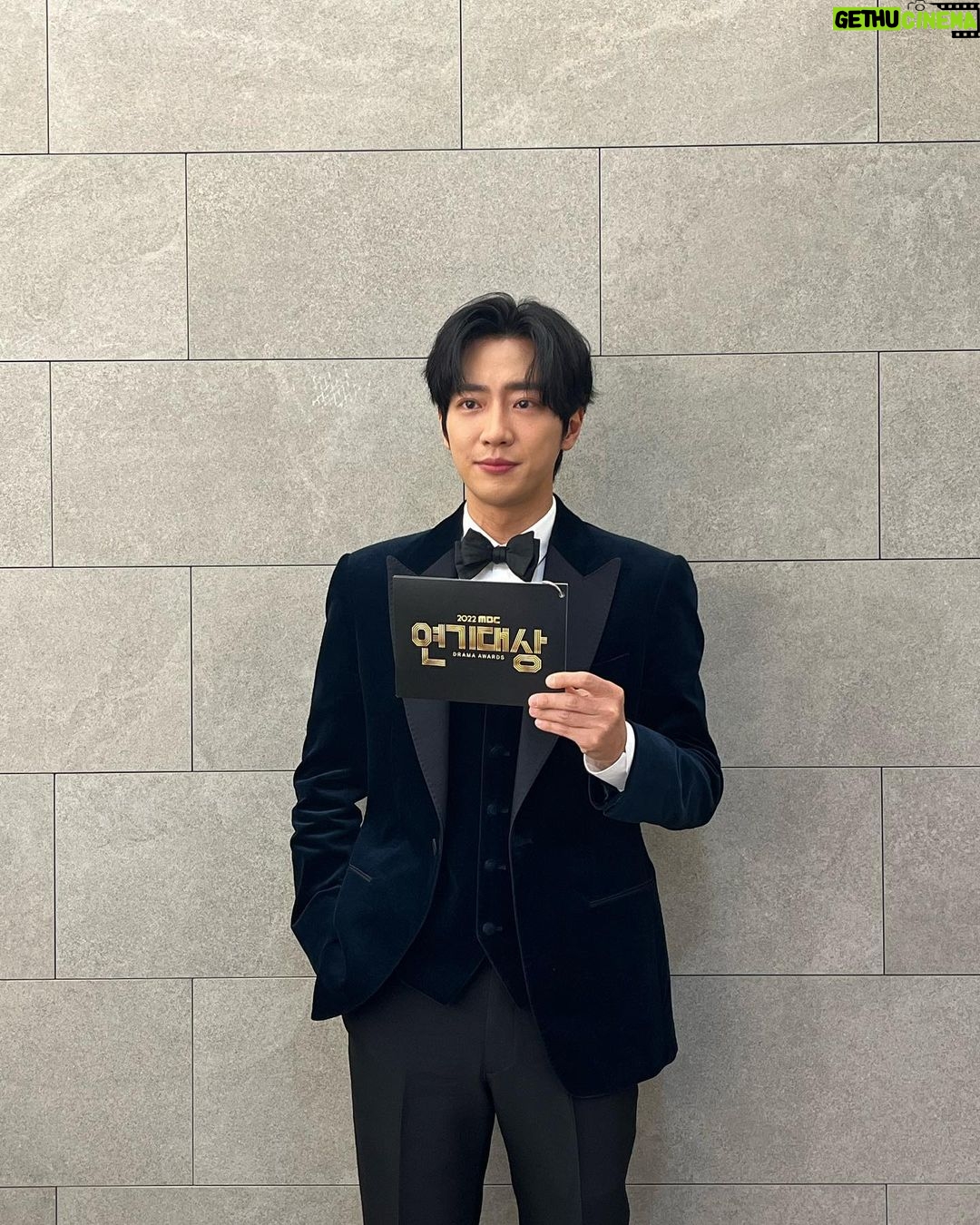 Lee Sang-yeob Instagram - MBC연기대상 상암MBC 신사옥