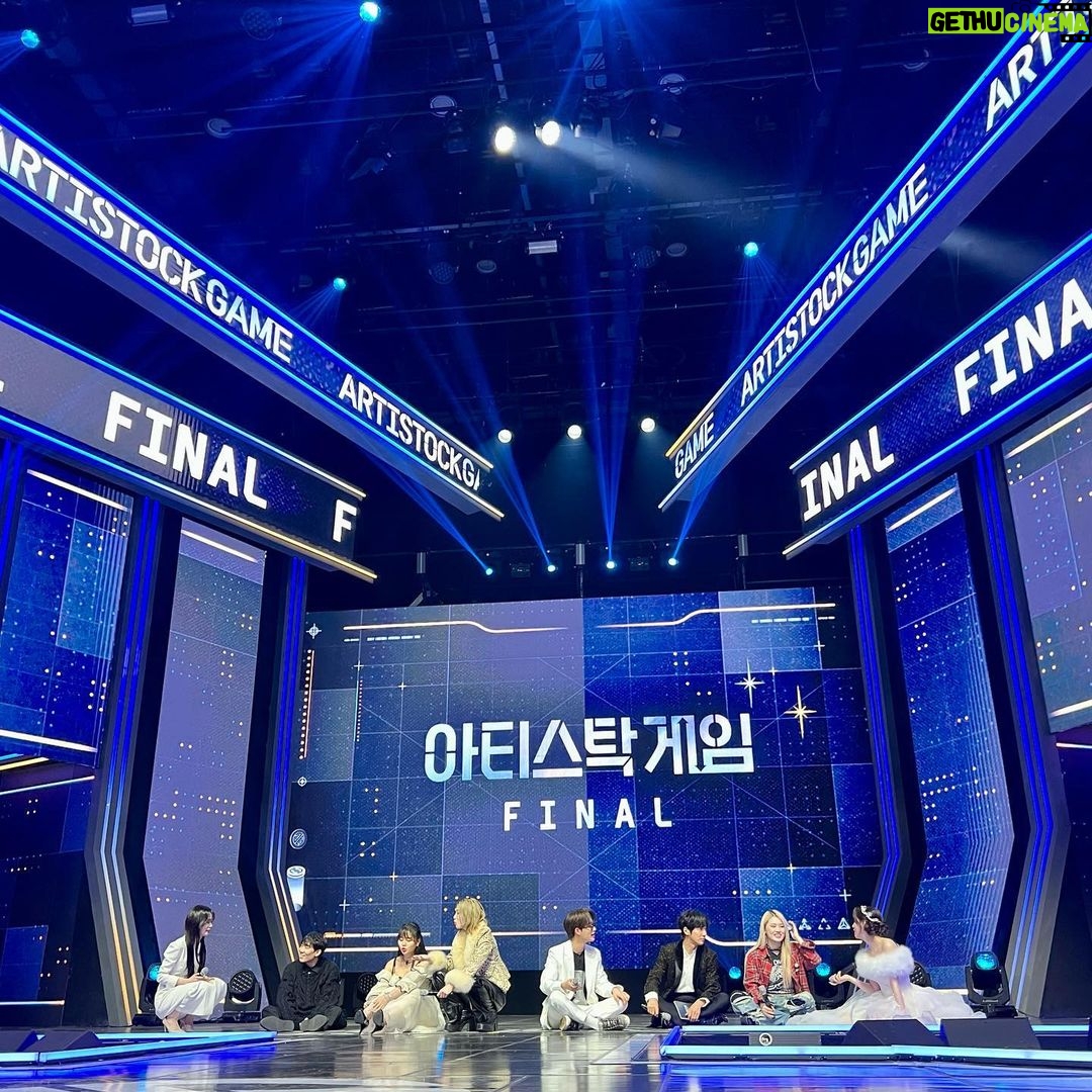 Lee Sang-yeob - 88.3K Likes - #mnet #아티스탁게임
우리의 방송은 끝났지만
48명의 멋진 아티스트들의 음악은 계속될겁니다. 늘 응원합니다. 사랑한다❤️
우리 제작진들 우리 유저대표단들 모두모두 고생하셨습니다 함께여서 영광이었습니다👍