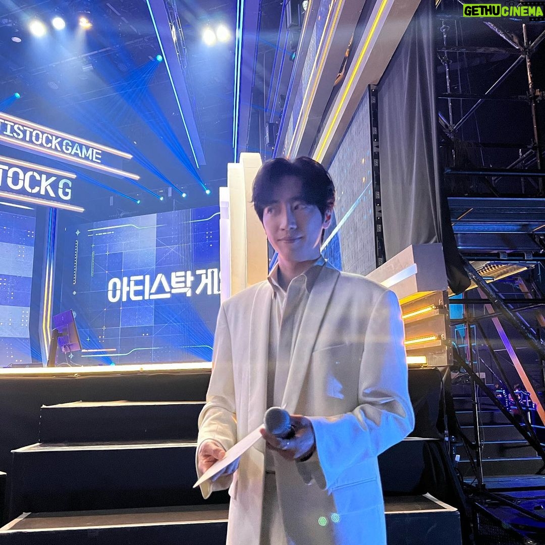 Lee Sang-yeob Instagram - #Mnet #아티스탁게임 Cj E&m Studio