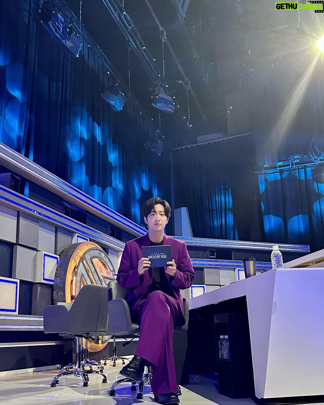 Lee Sang-yeob Instagram - #mnet #아티스탁게임 #프론트맨아저씨
