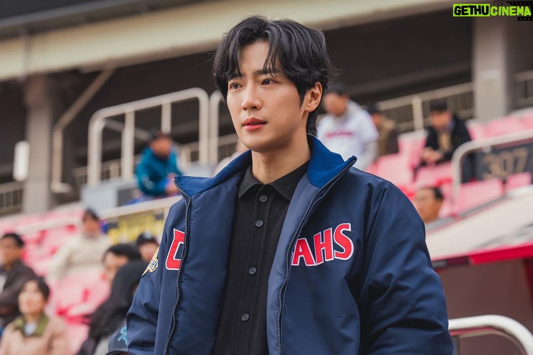 Lee Sang-yeob - 87.3K Likes - #순정복서 2023년 8월