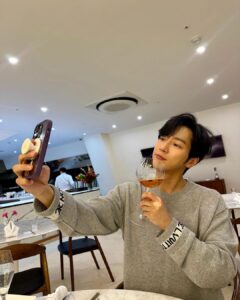 Lee Sang-yeob Instagram -