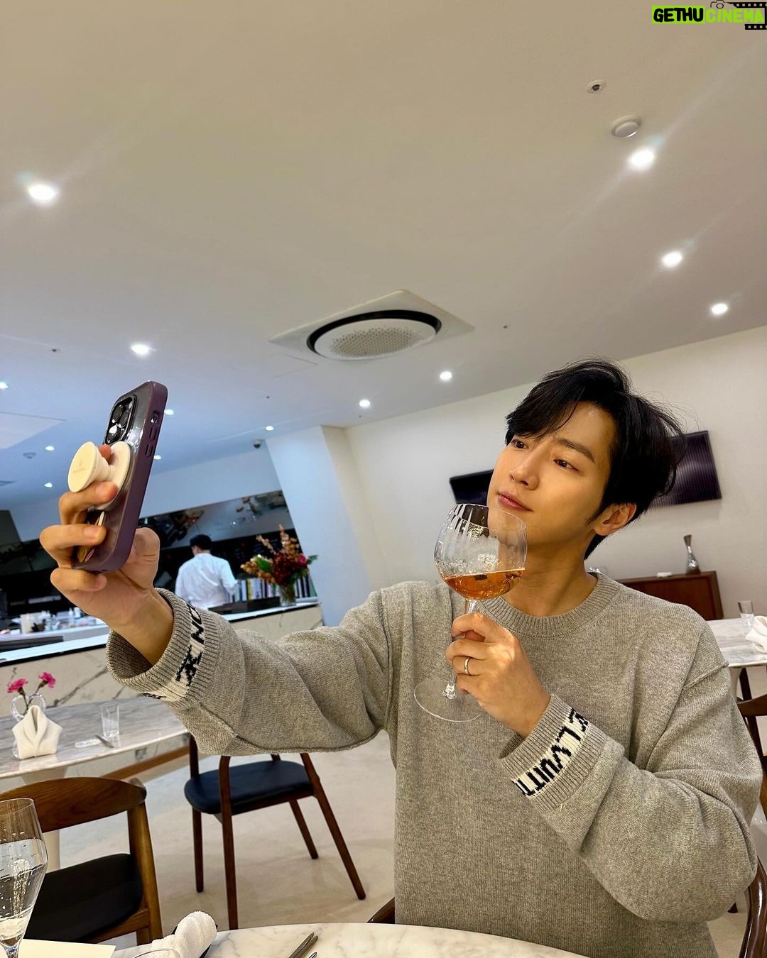 Lee Sang-yeob - 91.6K Likes -
