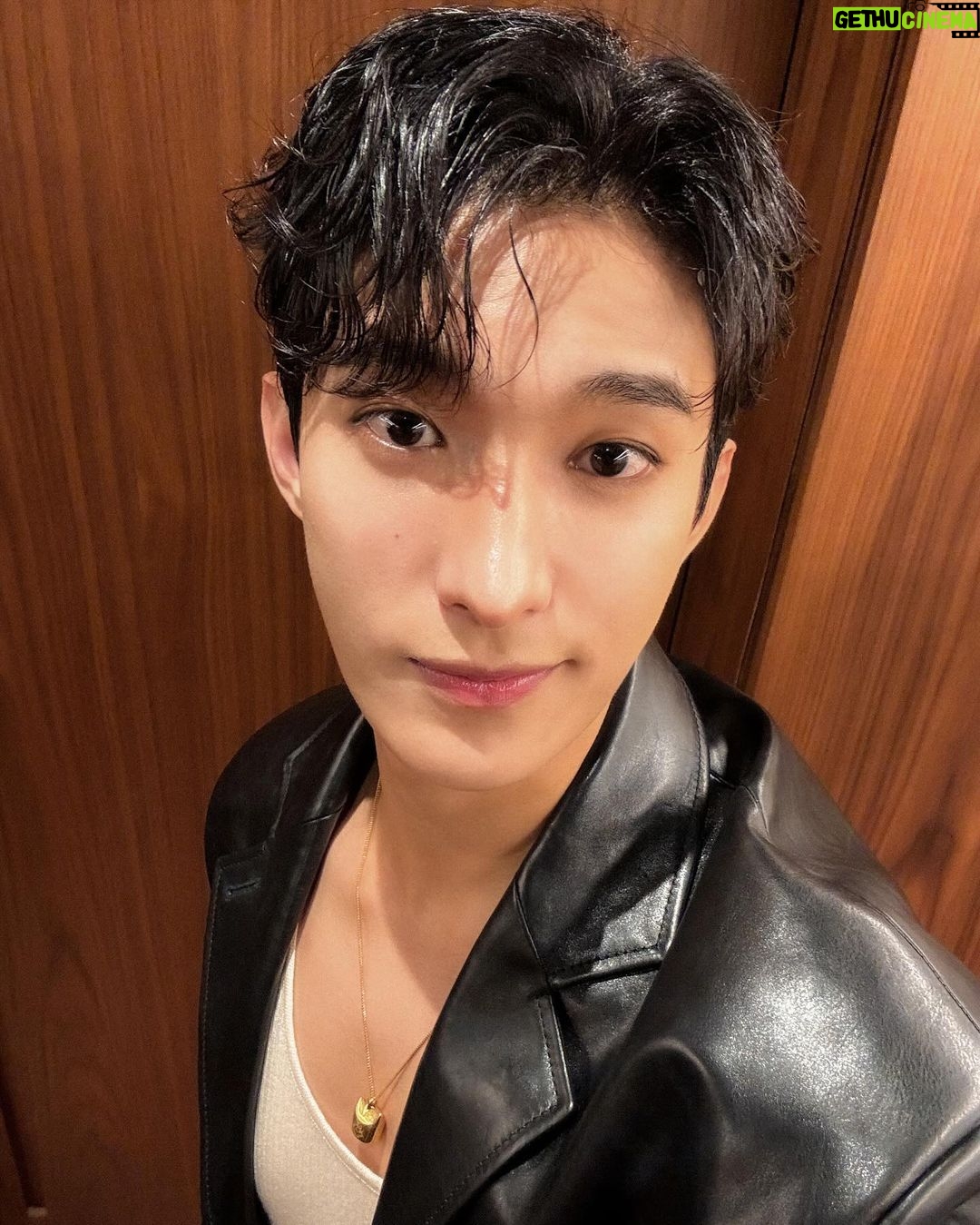 Lee Seok-min Instagram - #Dokyeomxbally #Bally #Bally24FW #BallyDK