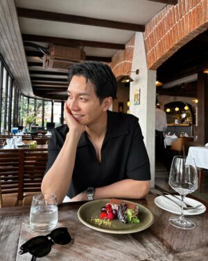 Lee Seung-gi Instagram - 😎