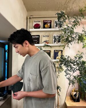 Lee Seung-gi Instagram - 결국..🍦