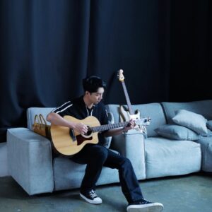 Lee Seung-gi Instagram - Re-start🎤🎸