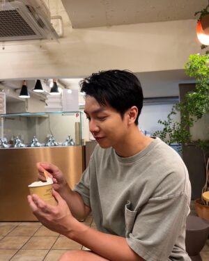 Lee Seung-gi Instagram - 결국..🍦