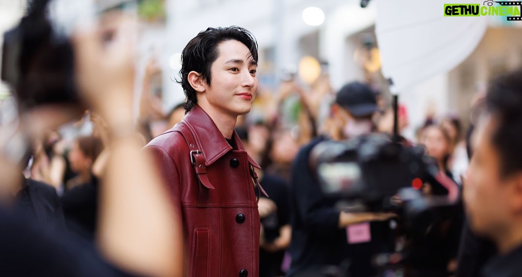 Lee Soo-hyuk Instagram - @Coach #CoachPlaySG #CoachNY 🙏🏻🖤