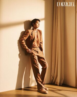 Lee Soo-hyuk Instagram - @lofficielhommes_kr 

⚡️

@mokjungwook 
@apple0412 
@blow__jungho 
@idmakeupwakeup 

@ygad_official 
@yg_stage