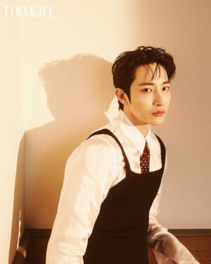 Lee Soo-hyuk Instagram - @lofficielhommes_kr 

⚡️

@mokjungwook 
@apple0412 
@blow__jungho 
@idmakeupwakeup 

@ygad_official 
@yg_stage