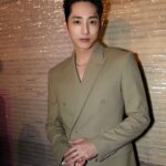 Lee Soo-hyuk Instagram - paris 🖤