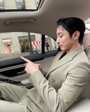 Lee Soo-hyuk Instagram - 