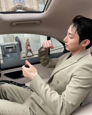 Lee Soo-hyuk Instagram - 