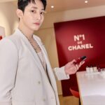 Lee Soo-hyuk Instagram – @CHANEL.BEAUTY.KOREA 
#광고 #N1DECHANELGARDEN 
#레드까멜리아세럼