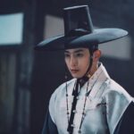 Lee Soo-hyuk Instagram - ‘내일’ - 박중길 (2022) @netflixkr @mbcdrama_now @yg_stage @imhrim @blow__jungho @idmakeupwakeup 🙏🏻