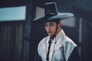 Lee Soo-hyuk Instagram - ‘내일’ - 박중길 (2022) @netflixkr @mbcdrama_now @yg_stage @imhrim @blow__jungho @idmakeupwakeup 🙏🏻