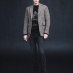 Lee Soo-hyuk Instagram - @fahrenheit.official @zyobb @imhrim @blow__jungho @idmakeupwakeup @ygad_official
